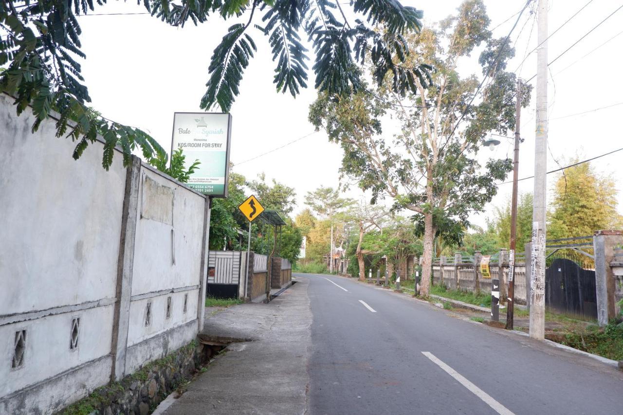 Reddoorz At Bale Eja Syariah Senggigi Apartment Montongbuwoh Ngoại thất bức ảnh