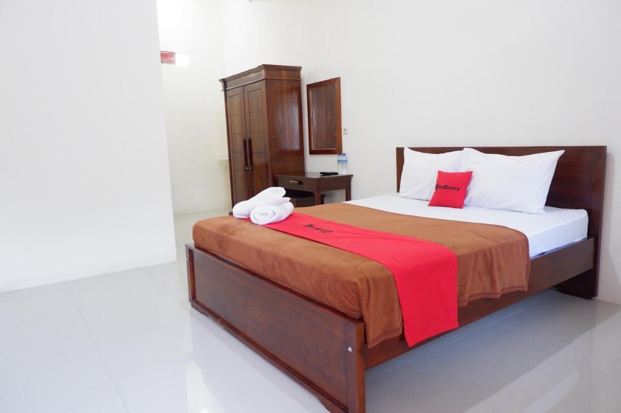 Reddoorz At Bale Eja Syariah Senggigi Apartment Montongbuwoh Ngoại thất bức ảnh